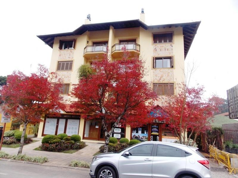 Apartamento Ensolarado No Centro De Gramado Apartamento Exterior foto
