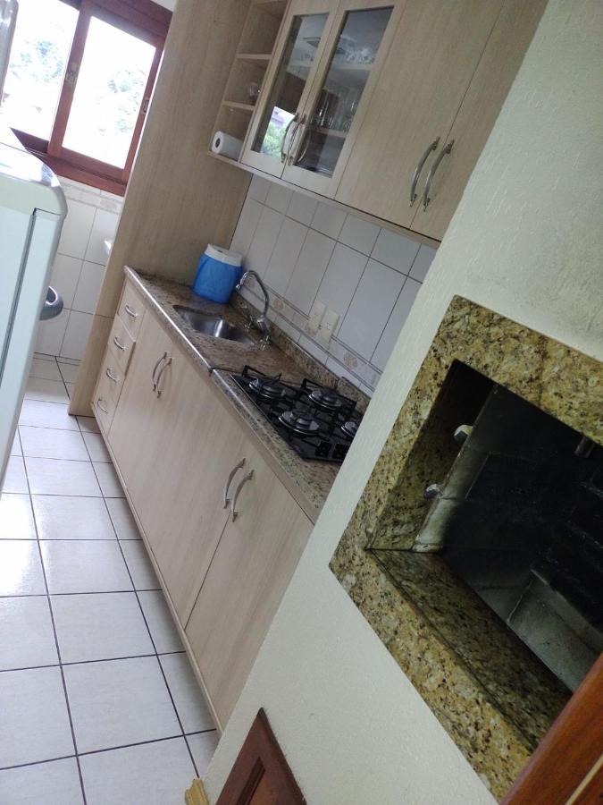 Apartamento Ensolarado No Centro De Gramado Apartamento Exterior foto